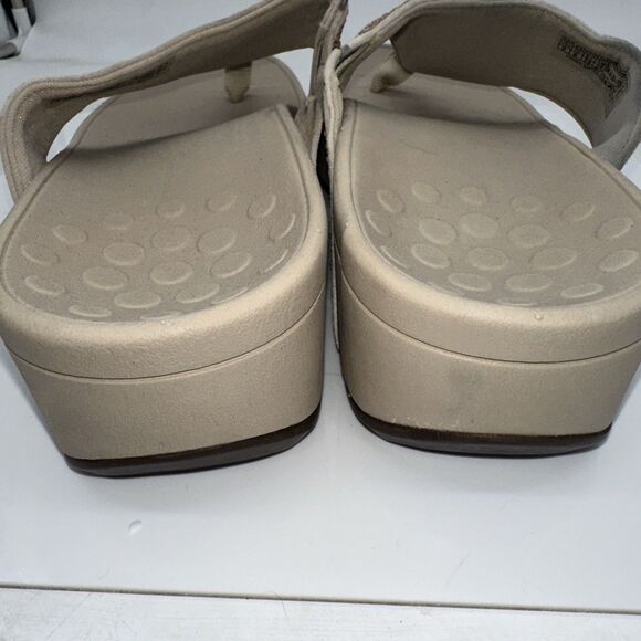 Vionic Women 8 Beige Bejeweled  Thong Sandal Podiatrist Design Platform Comfort - Picture 3 of 7